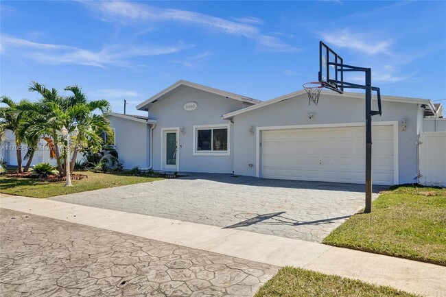 Building Photo - 9240 SW 54th St