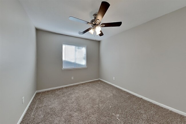 Building Photo - 1266 Deerbrook Dr