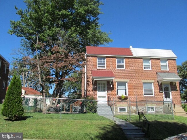 Building Photo - 504 Acorn St