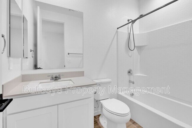 Building Photo - 6145 S Adelle
