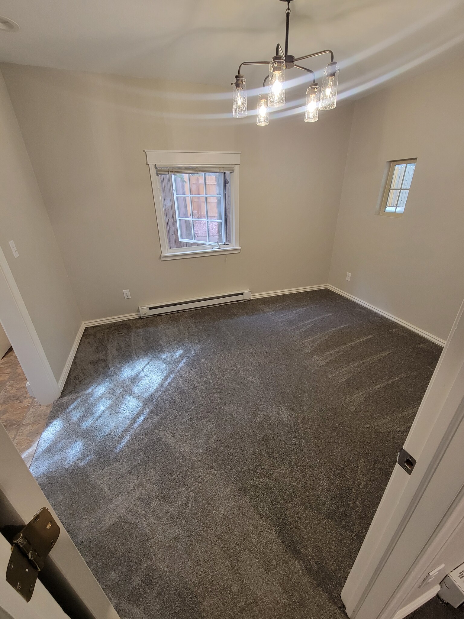 Main bedroom - 1676 Ulster St