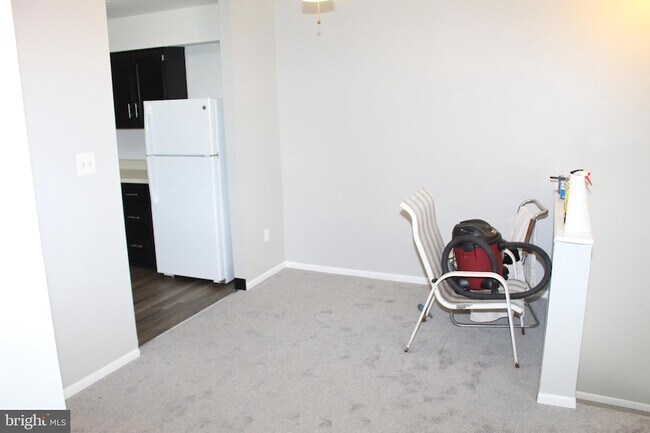 Building Photo - 167 Parker Ave