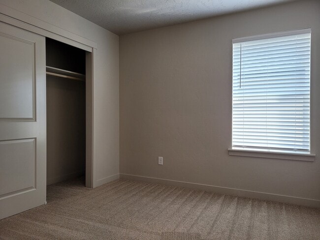 Building Photo - 17906 Hensley Ridge Pl