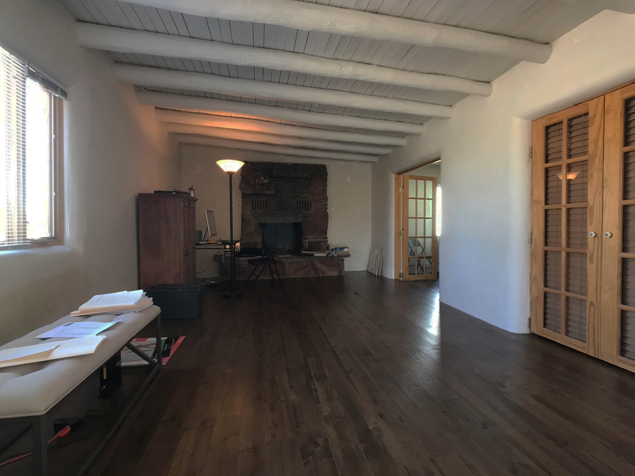 Building Photo - 513 La Joya St