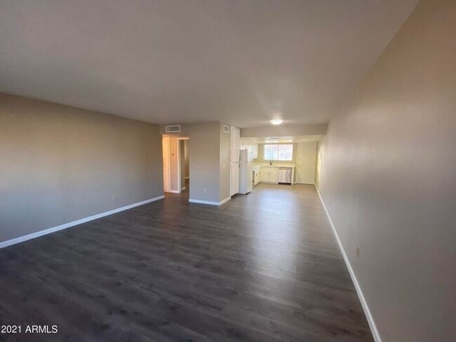 Building Photo - ONE MONTH FREE! Eligible applicants may qualify for a $0 MOVE-IN DEPOSIT, subject to credit appro...