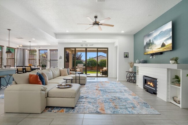 Building Photo - Recent Construction Fully Furnished 4 Bedroom Home Available Near Golf Course Rd & Southern Blvd!