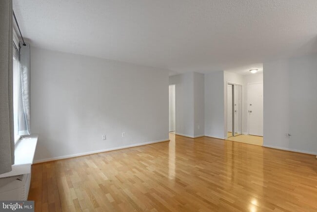 Building Photo - 1730 Arlington Blvd