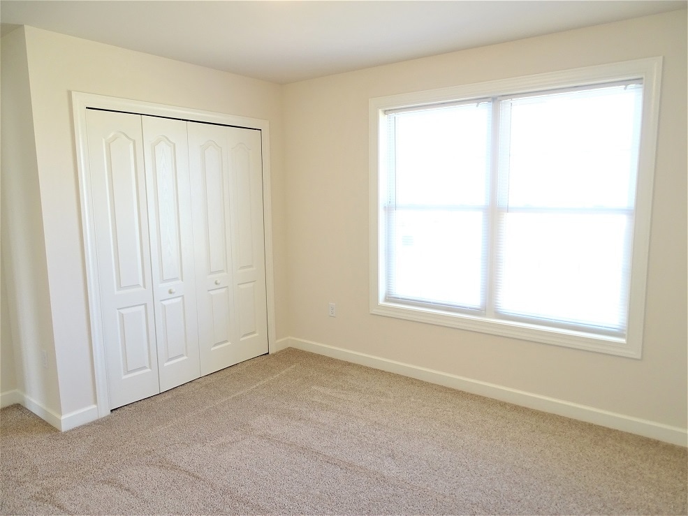 Building Photo - 1395 Fieldstone Dr