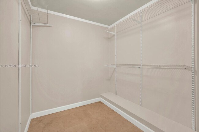 Building Photo - 5901 SW 45th St