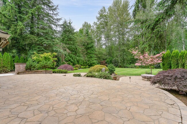 Building Photo - 4 Bed / 3 Ba Woodinville Home