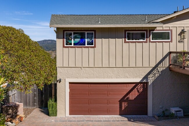 Building Photo - 3035 Ribera Rd