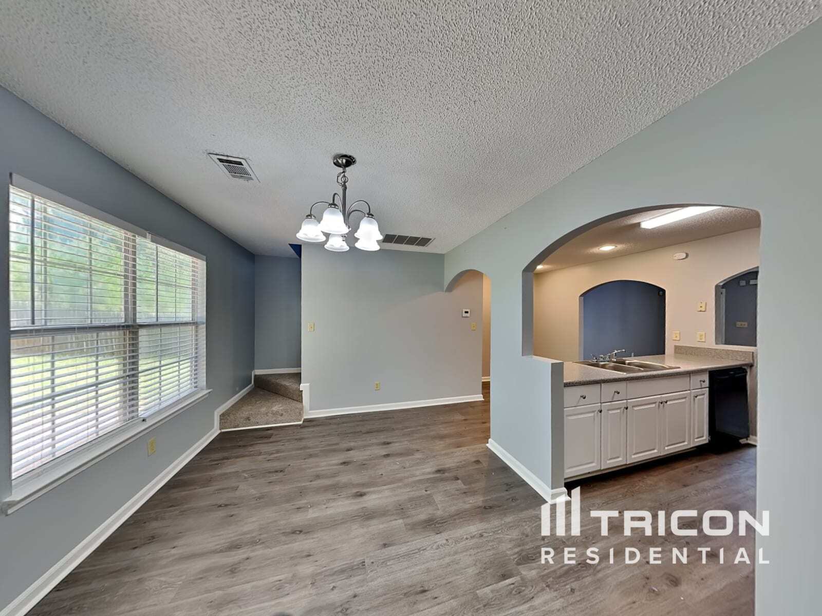 Building Photo - 6836 Saganaw Dr
