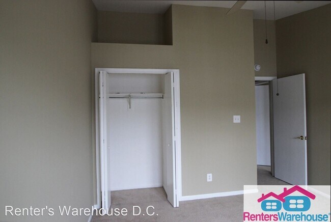 Building Photo - 12898 Grays Pointe Rd