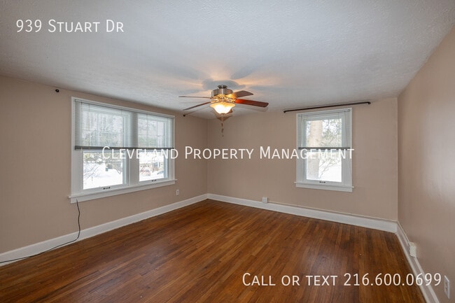 Building Photo - 939 Stuart Dr