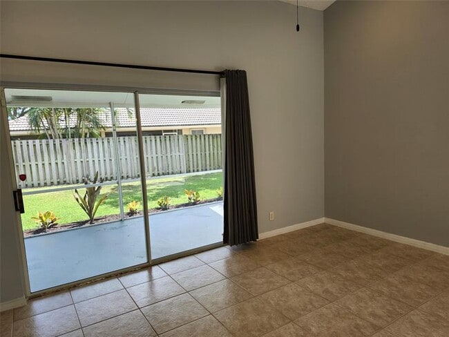 Building Photo - 6639 Hatteras Dr
