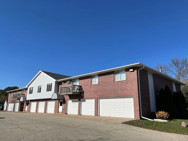 Building Photo - Stoneridge Apartments