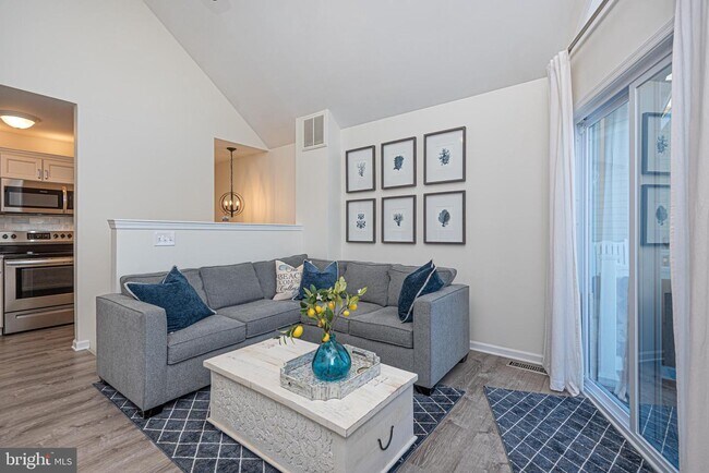 Building Photo - 148 Captains Quarters Rd