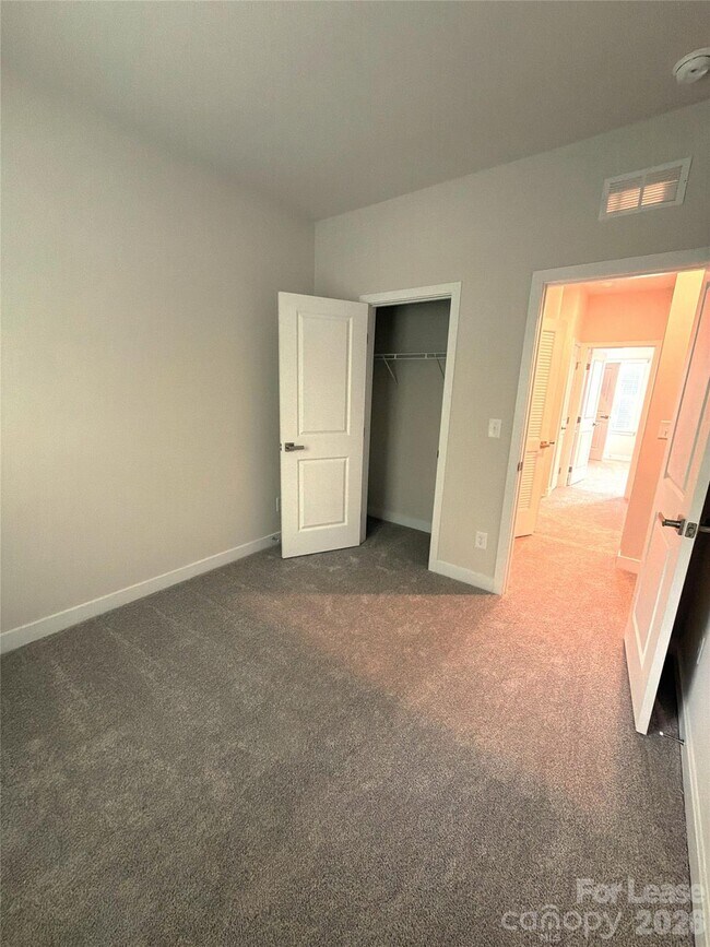 Building Photo - 4136 Auburn Oak Ln
