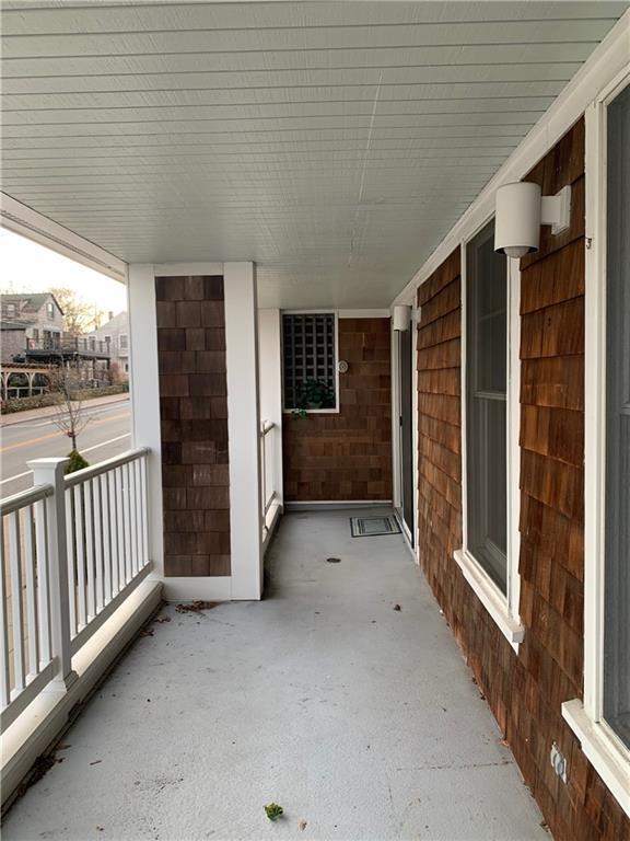 Building Photo - 53 Conanicus Ave