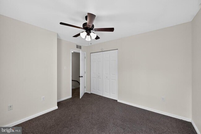 Building Photo - 137 Pointe Ridge Dr