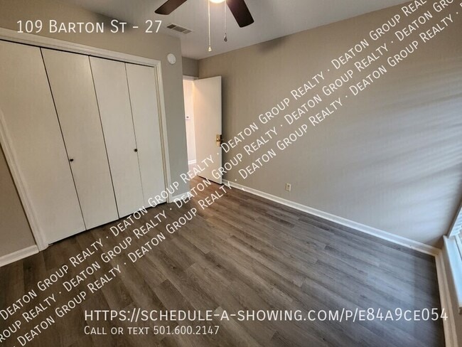 Building Photo - 109 Barton St