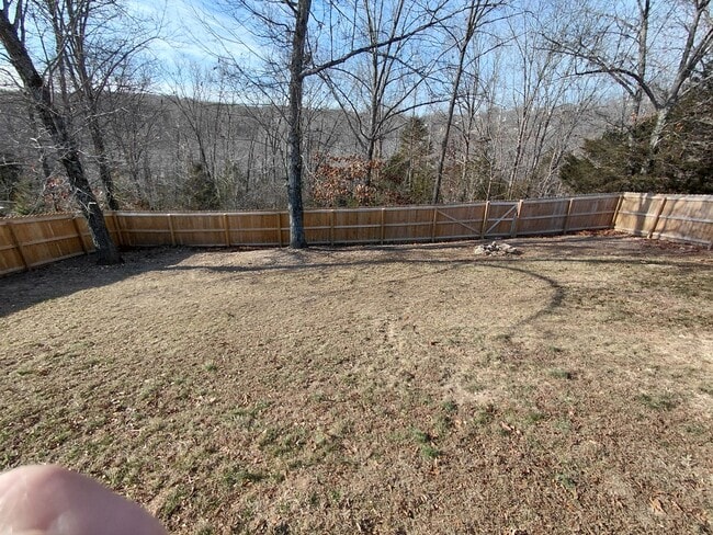 Building Photo - Beautiful home close to post