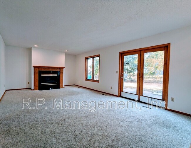 Building Photo - 12069 Wedgewood Dr NW