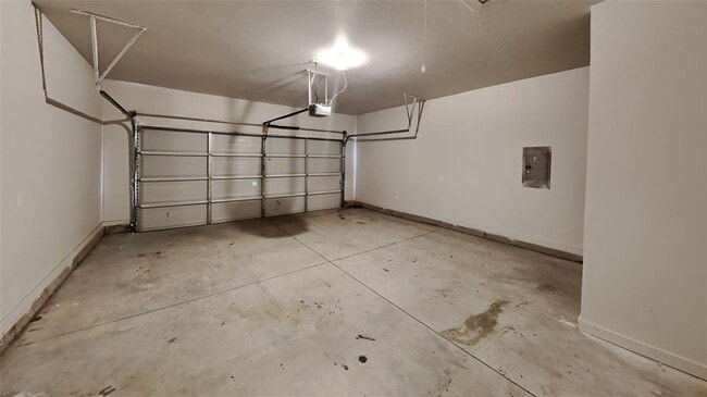 Building Photo - 11659 Split Oak Cir