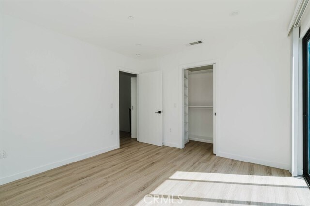 Building Photo - 536 E San Jose Ave
