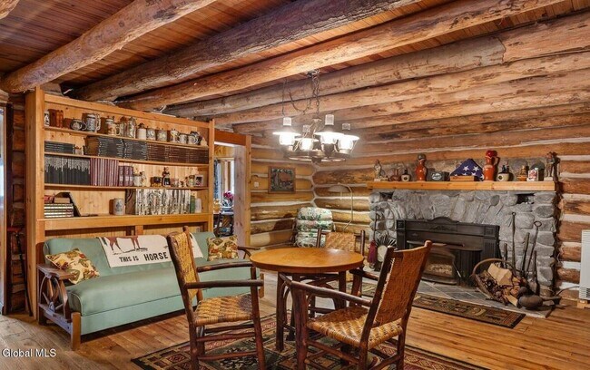 Building Photo - 33 Chuckwagon Trail