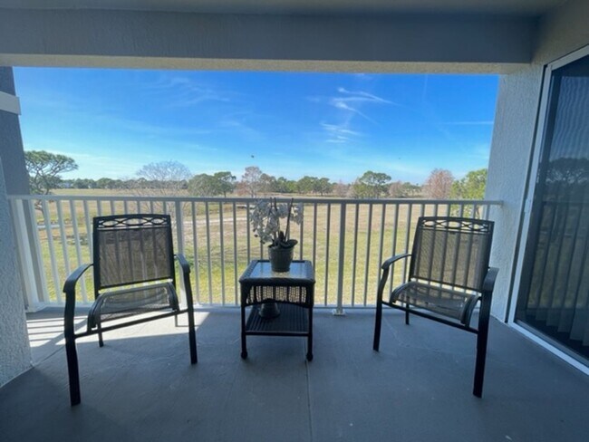 Building Photo - 13827 Fairway Island Dr