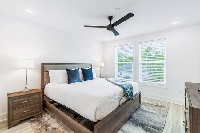 Building Photo - 125 Blue Eden Lp