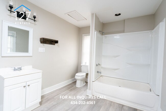 Building Photo - Bright & Convenient 1BR Apartment in Lynchburg