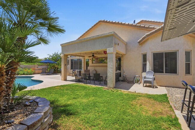 Building Photo - Furnished Desert Oasis| Pool, Bar and Mountain Views