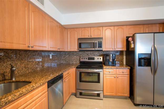 Building Photo - 3500 Mystic Pointe Dr