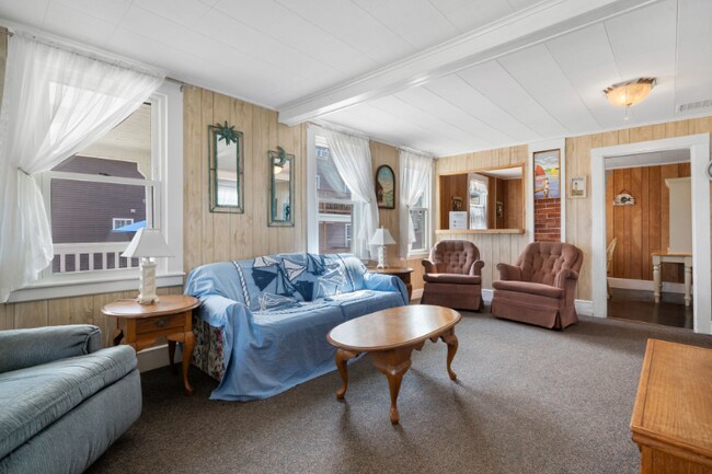 Building Photo - 4 Traynor St