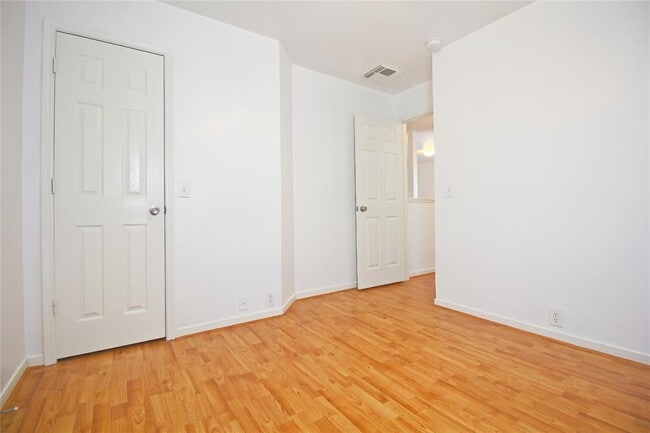 Building Photo - 17627 S Summit Canyon Dr
