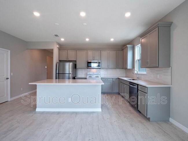 Building Photo - 5641 Cedar Chase Dr