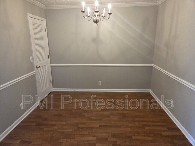 Building Photo - 2050 Nashboro Blvd