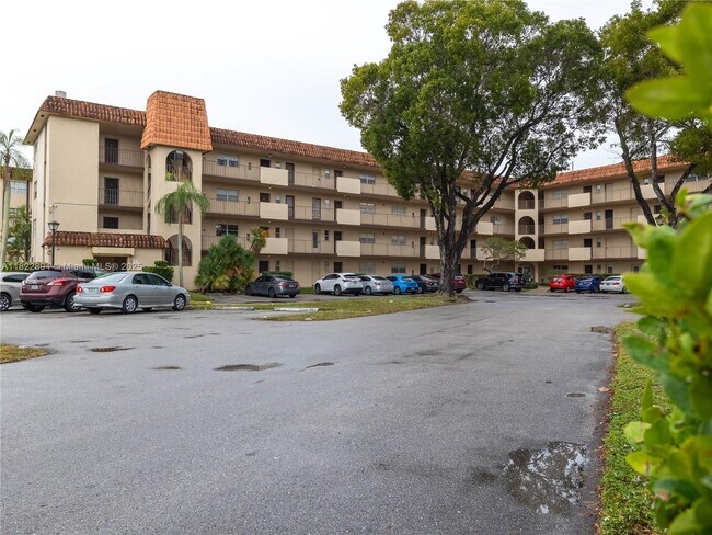 Building Photo - 6300 S Falls Cir Dr