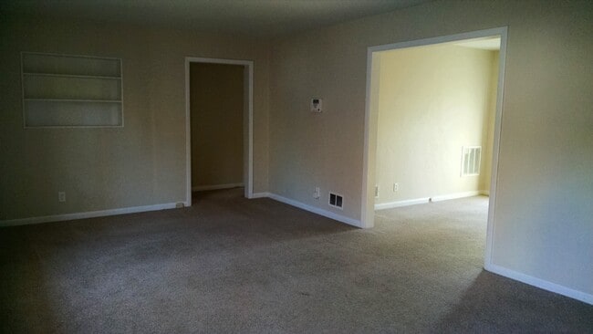 Building Photo - 7830 Donnelly Ave