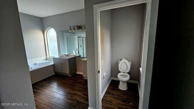 Building Photo - 709 Muskogee Ln