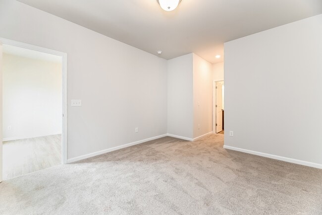 Building Photo - 2804 Summer Townes Wy