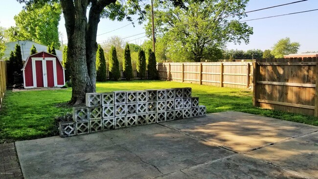 Building Photo - 8900 Prospect St