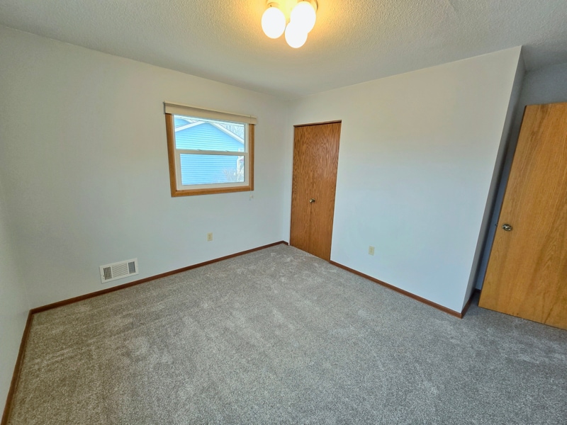 Building Photo - 725 Elton Hills Dr NW