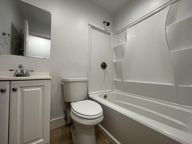 Building Photo - 6301 SW 20th St