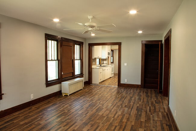 Building Photo - 202 S Ives St
