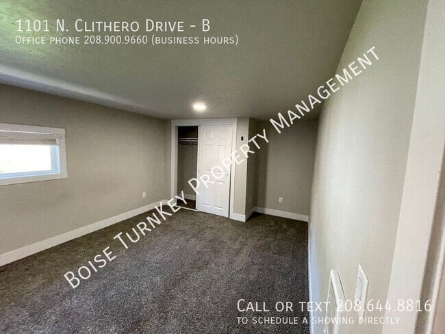 Building Photo - 1101 N Clithero Dr