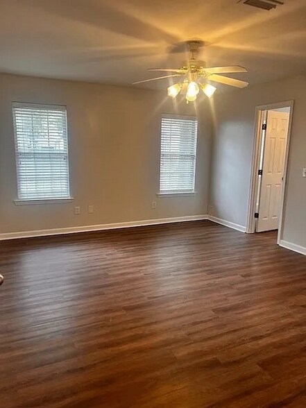 Building Photo - 311 Melrose Ln