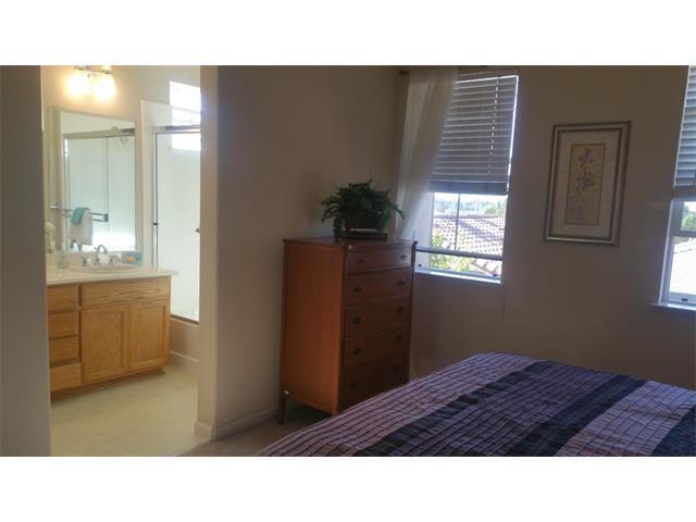 Building Photo - WILLOW GLEN - Beautiful townhome with balc...